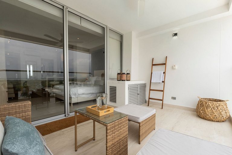 Suite romántica con terraza lounge y vista panorámica CB834