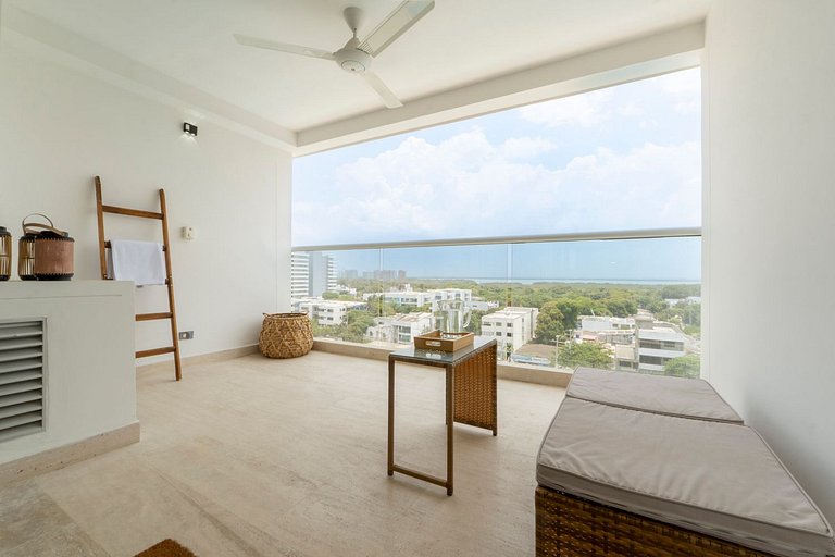 Suite romántica con terraza lounge y vista panorámica CB834