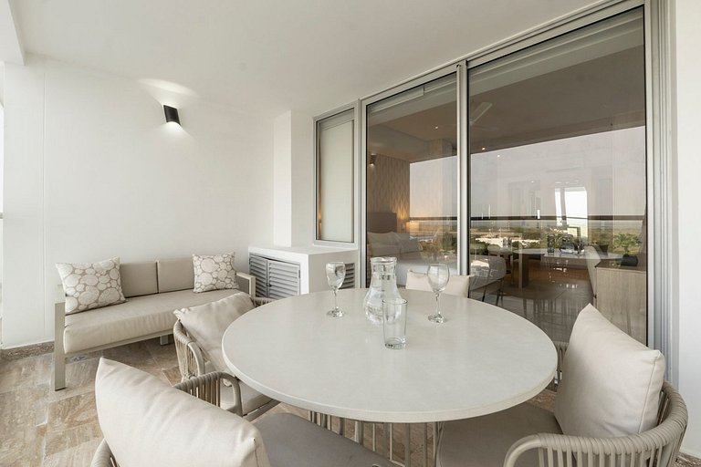 Suite con balcón y vista mágica Amanecer CB943