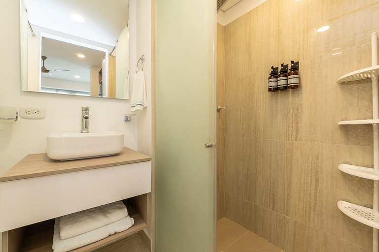 CB736 Suite Amanecer Hermoso Vista al Lago-Crespo