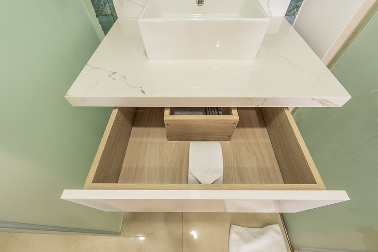 CB910 | Suite frente al mar diseño moderno balcon