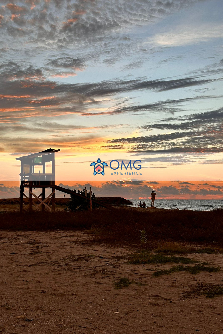CB1403 | Oceanfront studio + sunset views