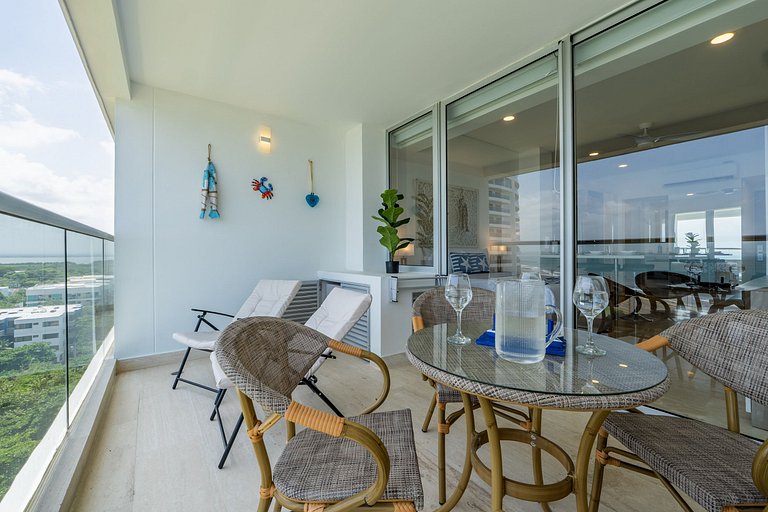 CB922 | LuxuryTouch: Suite con encanto y vista mar
