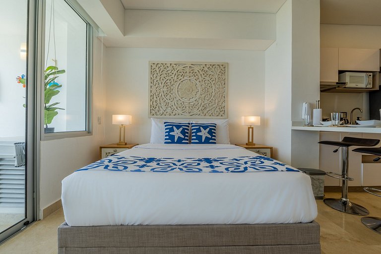 CB922 | LuxuryTouch: Suite con encanto y vista mar