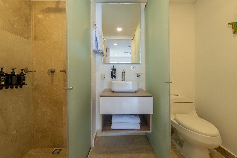 CB922 | LuxuryTouch: Suite con encanto y vista mar