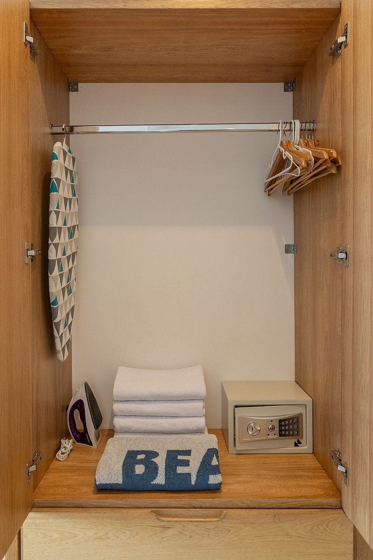 CB1223 | Suite con 2 camas, vista al mar y piscina