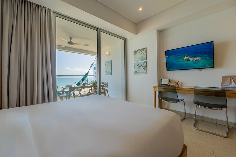 CB1223 | Suite con 2 camas, vista al mar y piscina