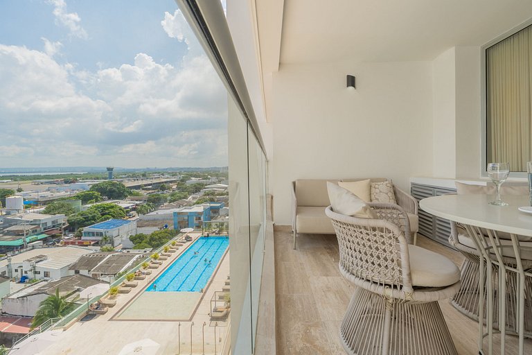 Vista increíble + balcón + piscina CB941