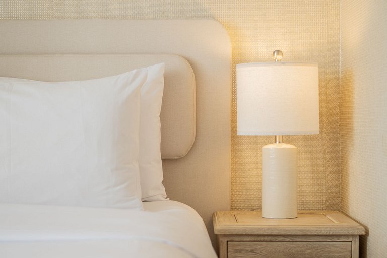 Vista increíble + balcón + piscina CB941