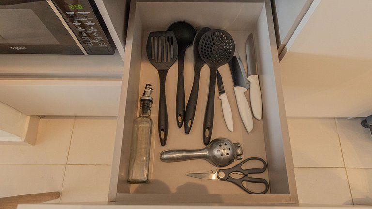 Vista increíble + balcón + piscina CB941