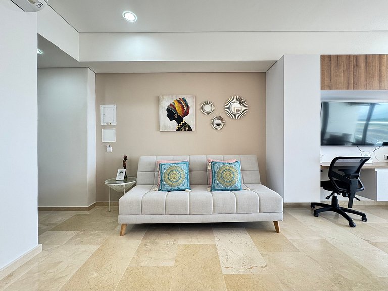 CB1545 Suite Moderna con Balcón Vista al Lago