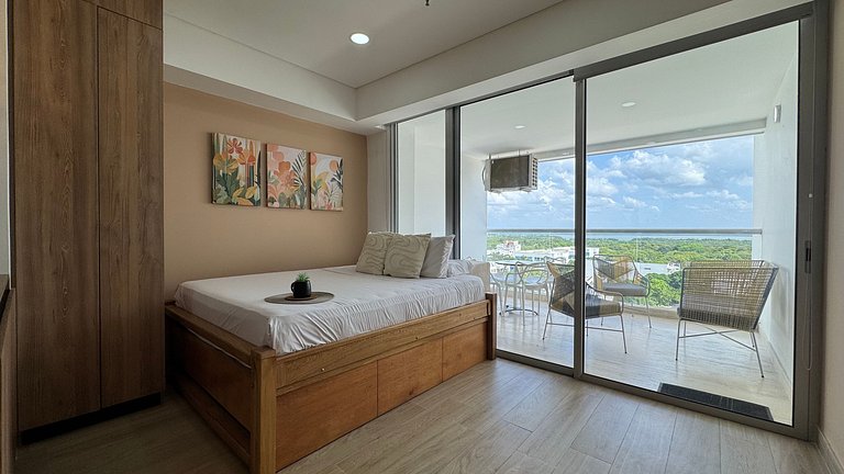 Loft familiar con balcón y piscina CB840