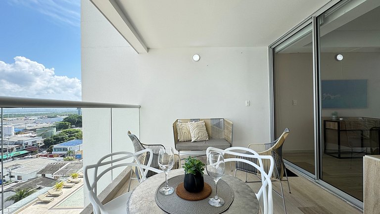 Loft familiar con balcón y piscina CB840