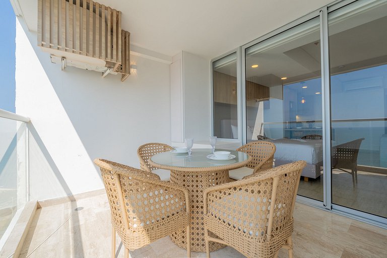 Suite 15th floor con vista mar y piscina CB1511