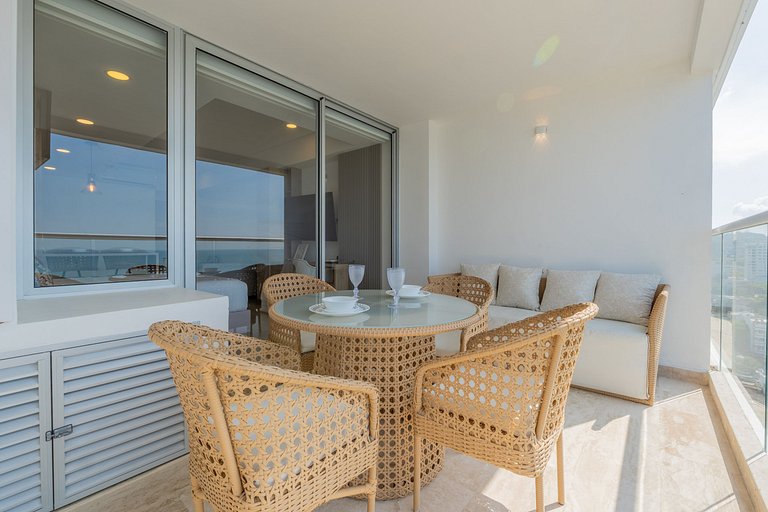 Suite 15th floor con vista mar y piscina CB1511