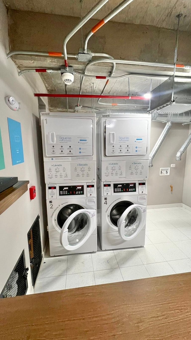 Junto a Corferias | Embajada USA y Aeropuerto QL