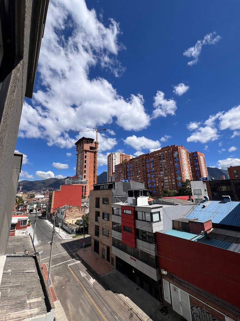 Junto a Corferias | Embajada USA y Aeropuerto QL