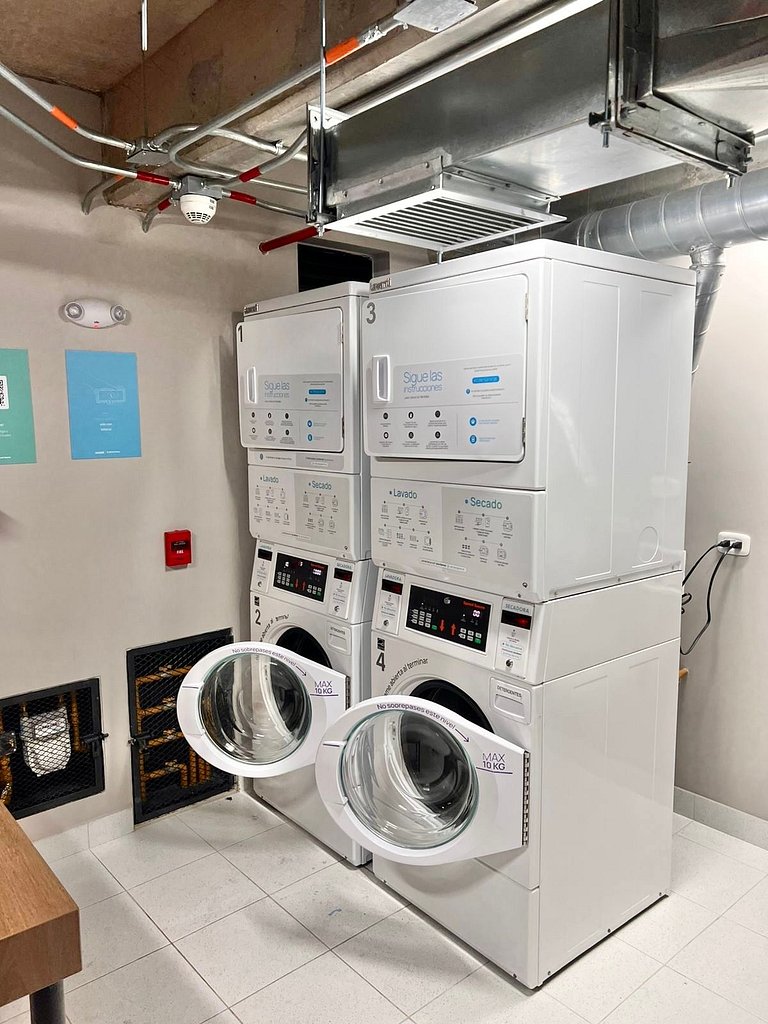 Junto a Corferias | Embajada USA y Aeropuerto QL