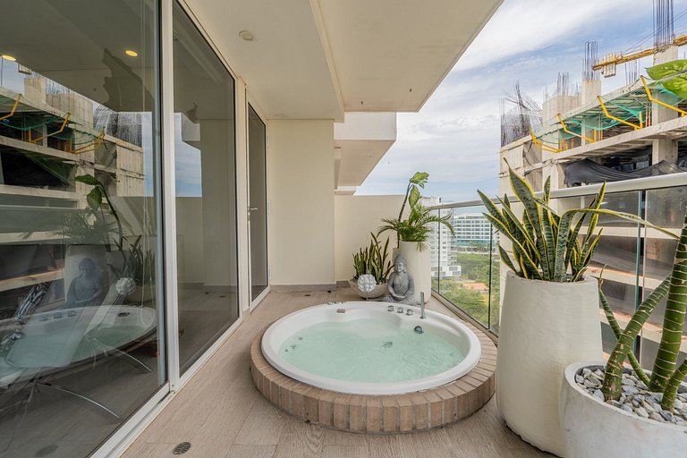 Lujoso, vista y jacuzzi privado 2BD MQ1206