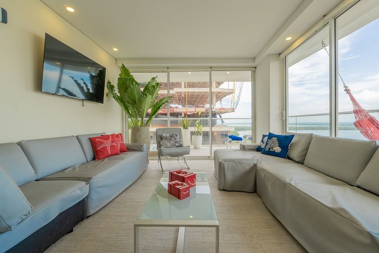 Lujoso, vista y jacuzzi privado 2BD MQ1206