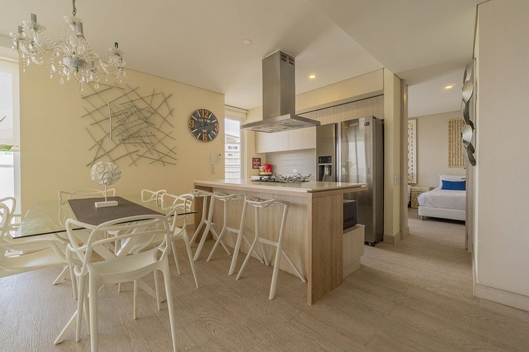 Lujoso, vista y jacuzzi privado 2BD MQ1206