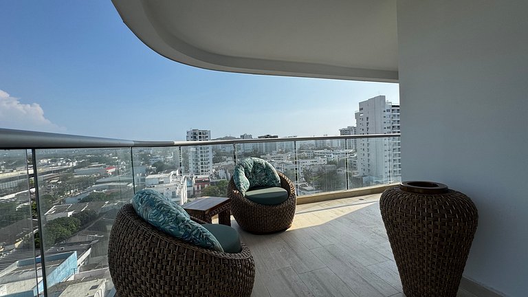 Increíble vista + terraza | Cerca aeropuerto 1030