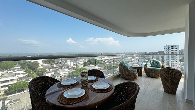 Increíble vista + terraza | Cerca aeropuerto 1030