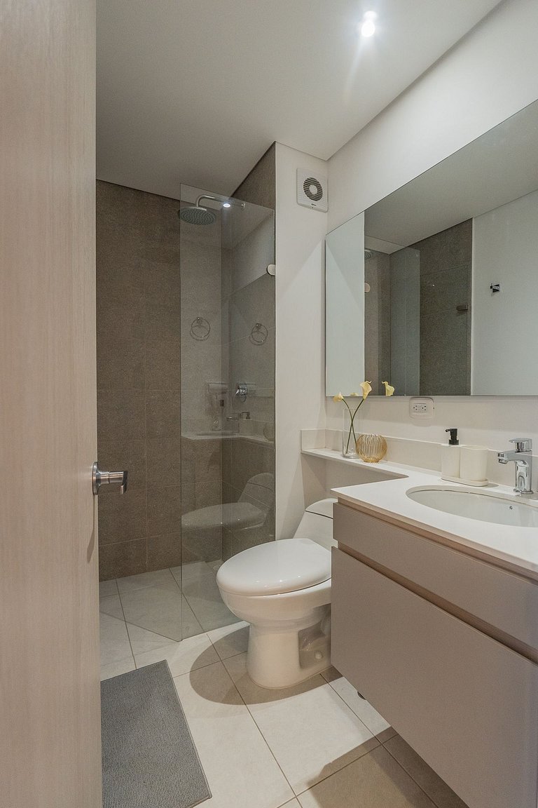 Junto a Corferias | Embajada USA y Aeropuerto QL