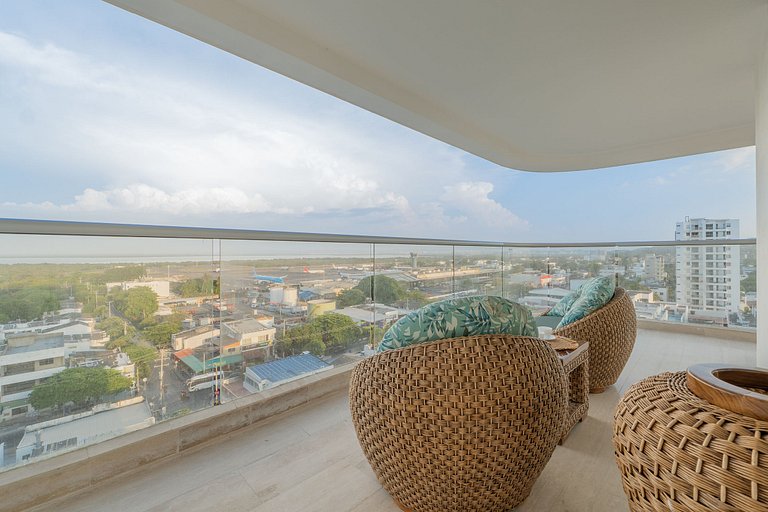 Increíble vista + terraza | Cerca aeropuerto 1030