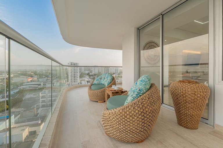 Increíble vista + terraza | Cerca aeropuerto 1030