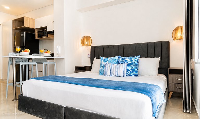 Suite Cama King | Balcón + Piscina | CB634