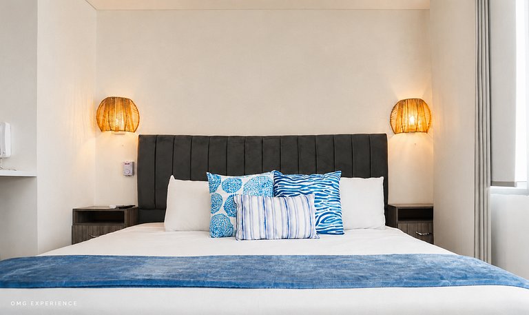 Suite Cama King | Balcón + Piscina | CB634