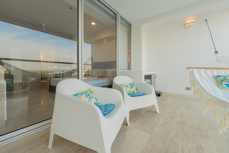 Suite Cama King | Balcón + Piscina | CB634