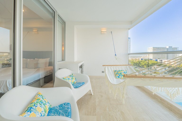 Suite Cama King | Balcón + Piscina | CB634