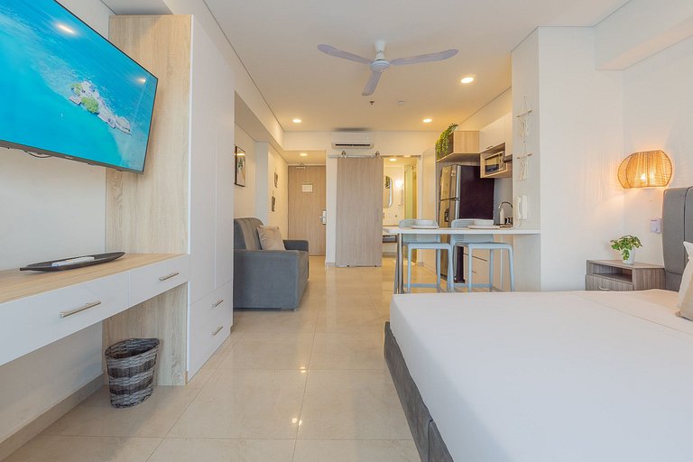 Suite Cama King | Balcón + Piscina | CB634