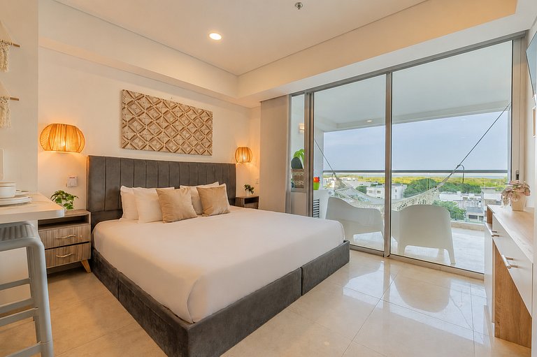 Suite Cama King | Balcón + Piscina | CB634