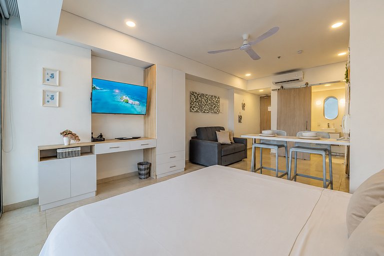 Suite Cama King | Balcón + Piscina | CB634
