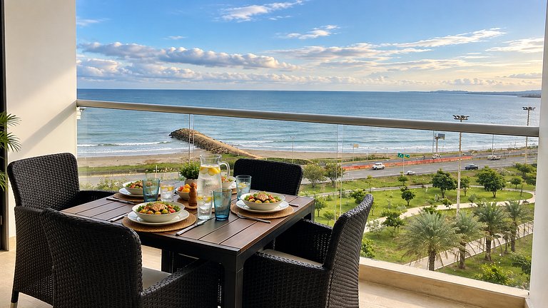 Suite frente al mar + piscina + balcón privado 727