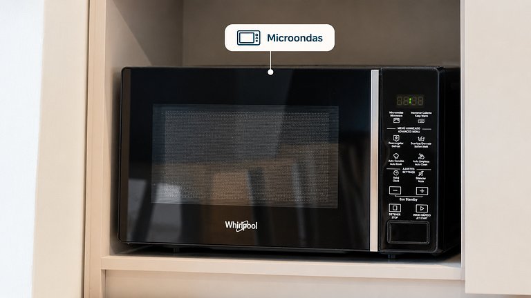 Suite con balcón, piscina y vista panorámica CB741