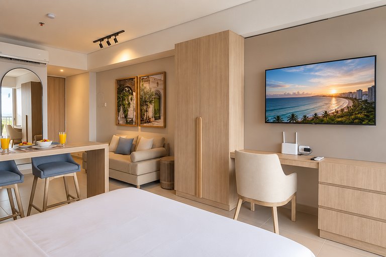 Suite con balcón, piscina y vista panorámica CB741