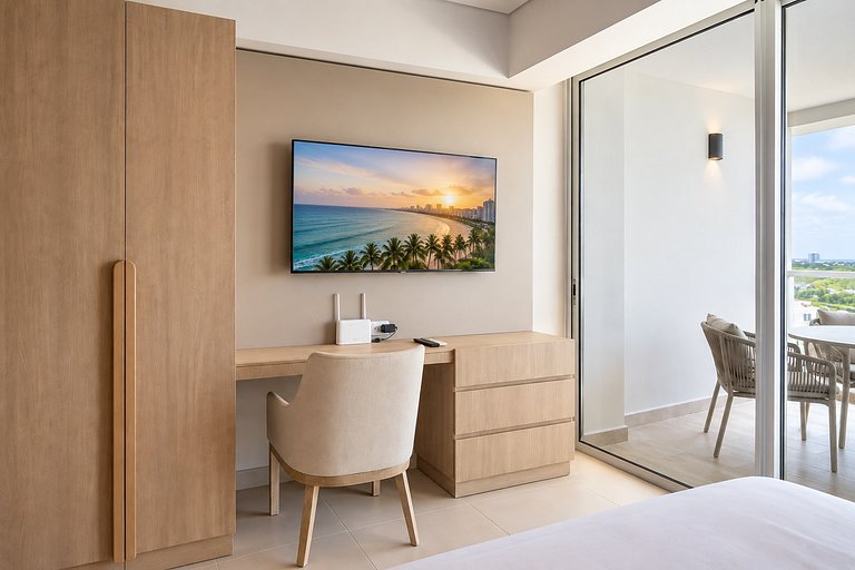 Suite con balcón, piscina y vista panorámica CB741