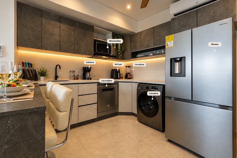 Último Piso con Vista Costera y Balcón CB1637