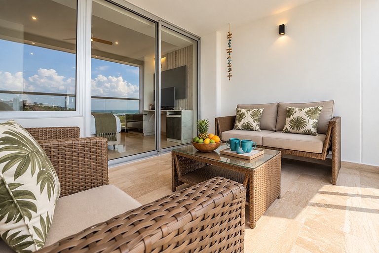 Último Piso con Vista Costera y Balcón CB1637